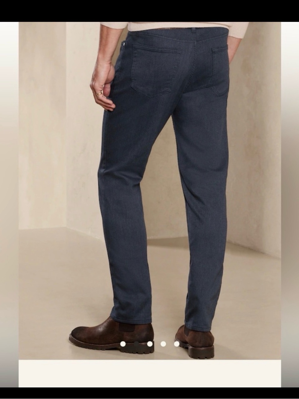 Banana Republic Slim Men’s Traveller Pants in Dark Blue - New with Tags
40x34